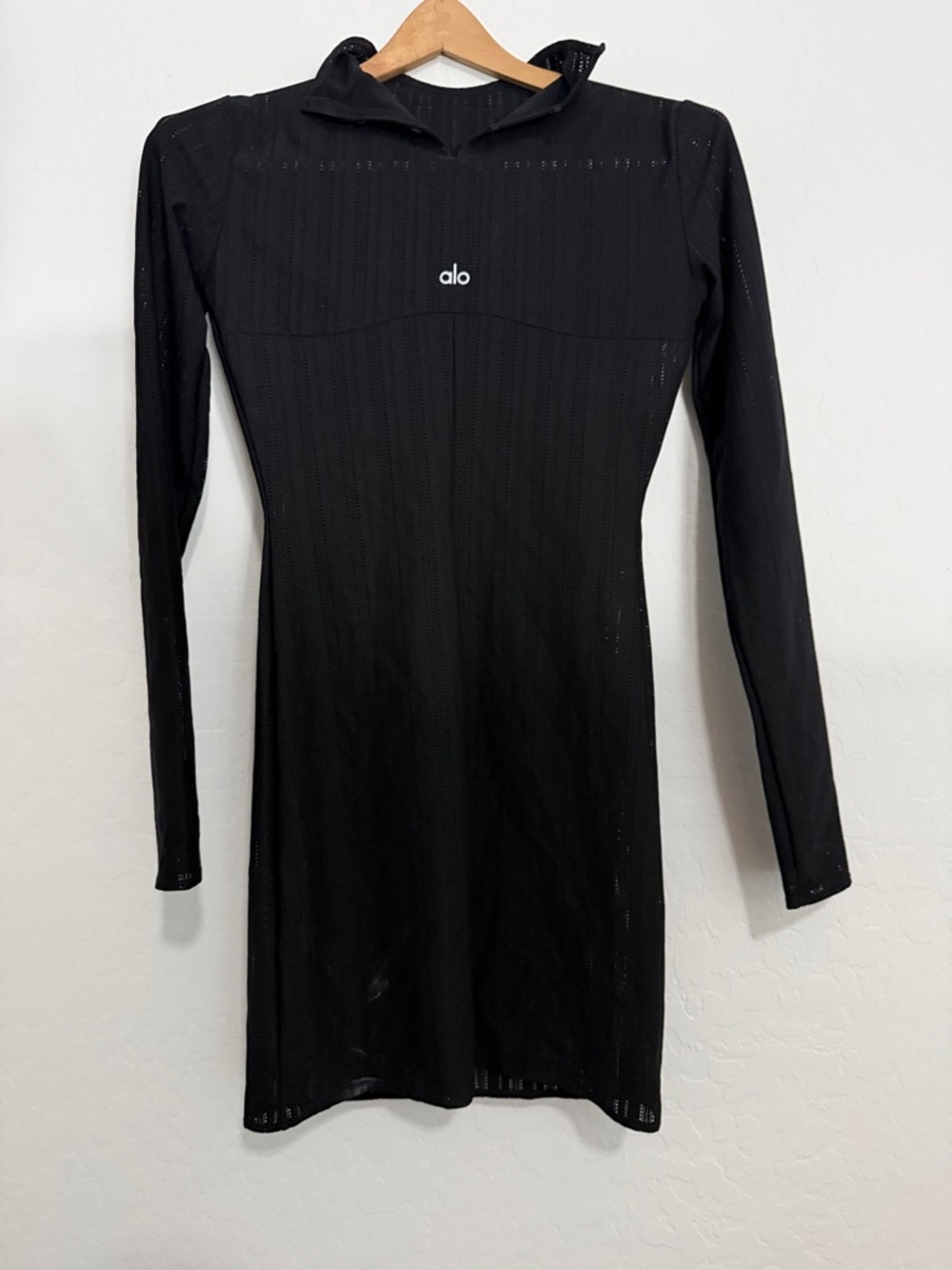 ALO Yoga Black Long-Sleeve Bodycon Dress